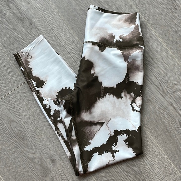 Sage Collection Leggings - Picture 5 of 6